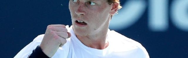 世界杯官方直播入口-辛纳一纪录看齐纳达尔德约 实力使然or运气加持？