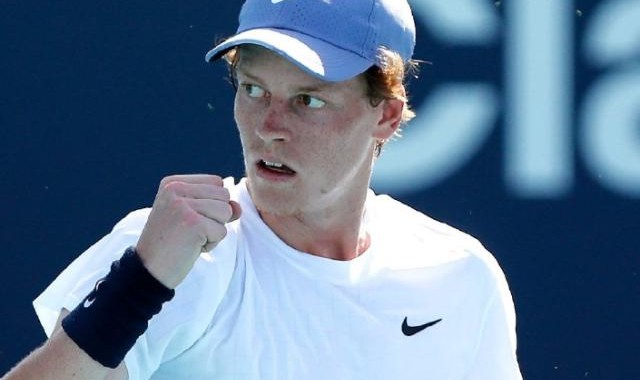 世界杯官方直播入口-辛纳一纪录看齐纳达尔德约 实力使然or运气加持？