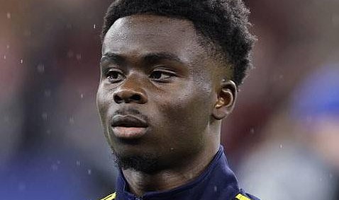 鲁尼：萨卡本赛季确实状态不佳，但也要看到他身上的压力