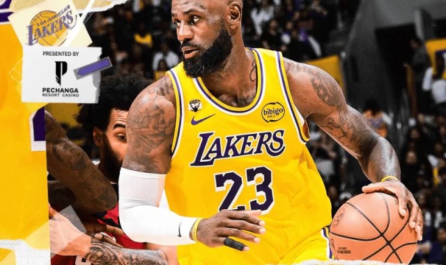 世界杯app下载-湖人首发：东契奇、里夫斯、拉拉维亚、詹姆斯、艾顿